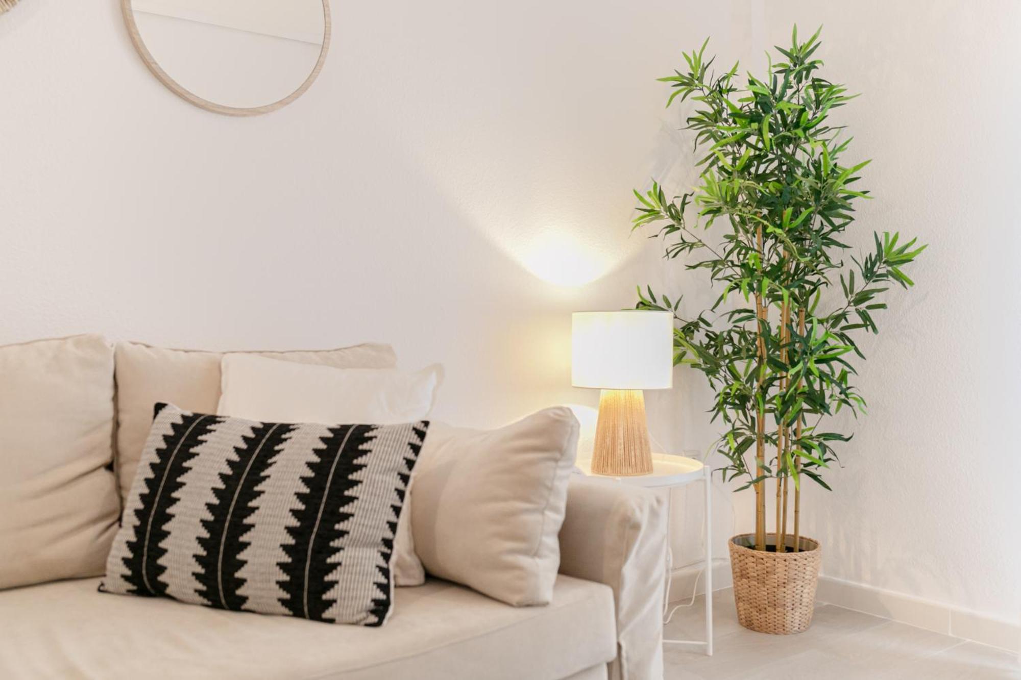 סביליה Isg Apartments Becquer Free Parking Inside The Building מראה חיצוני תמונה