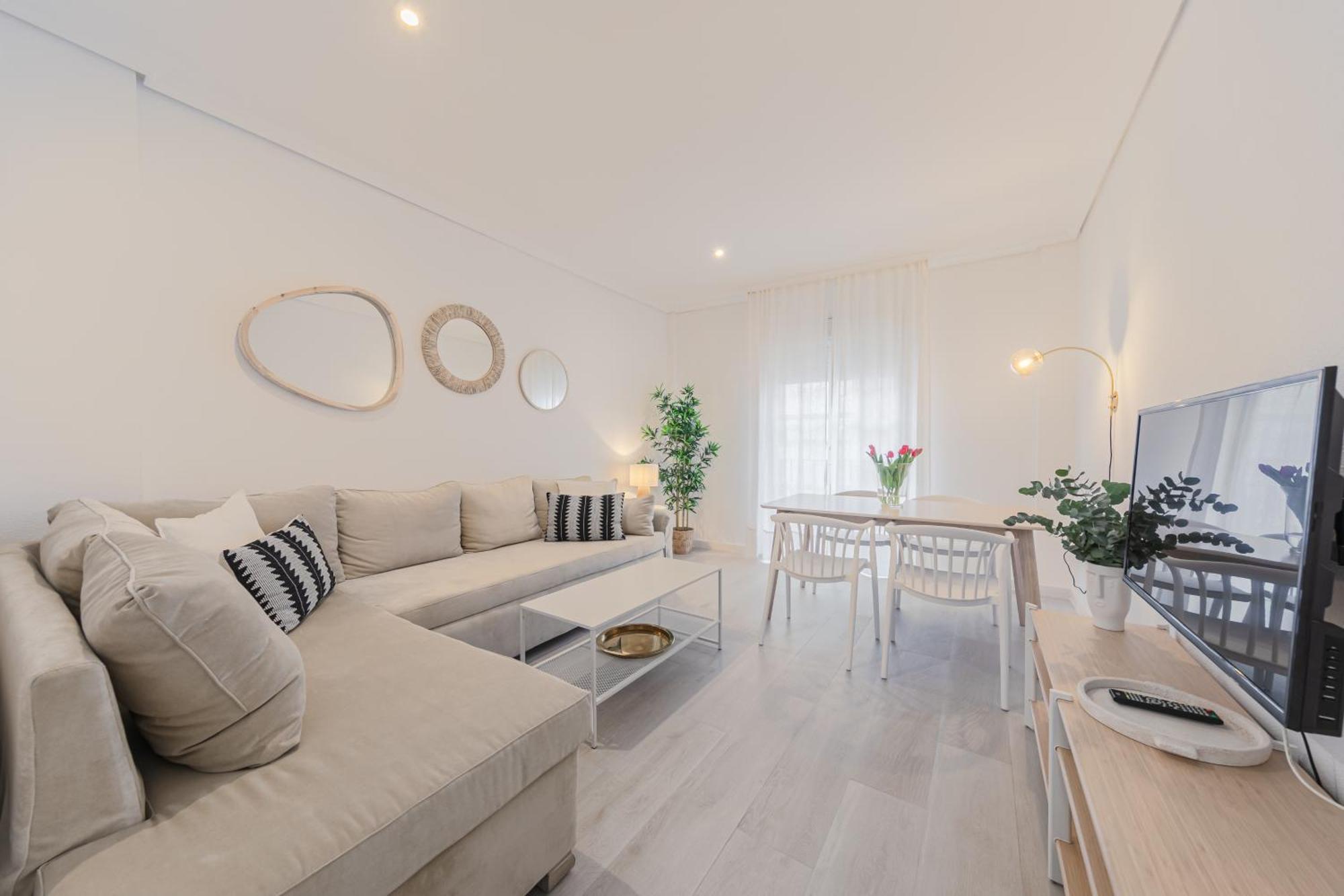 סביליה Isg Apartments Becquer Free Parking Inside The Building מראה חיצוני תמונה