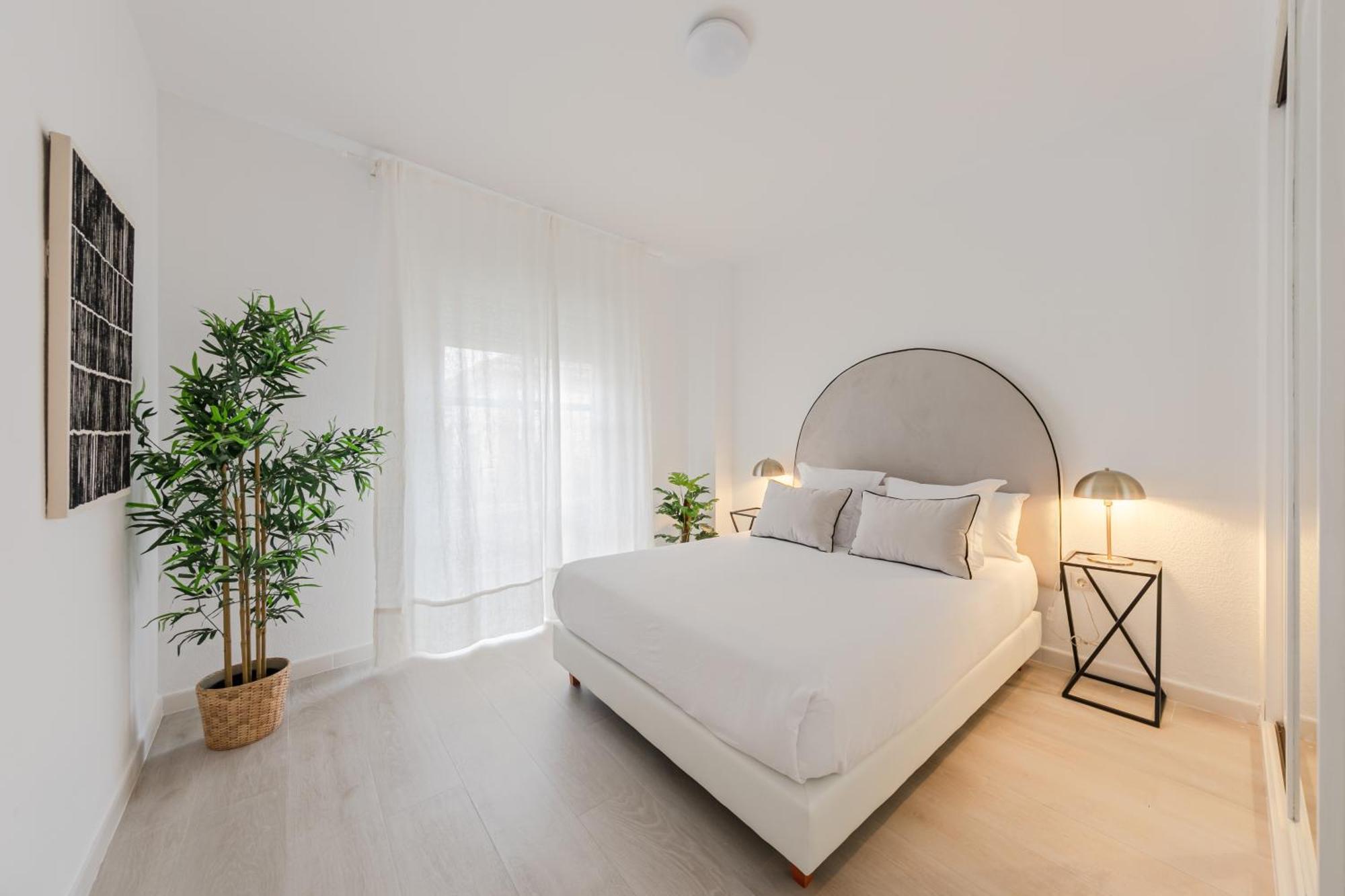 סביליה Isg Apartments Becquer Free Parking Inside The Building מראה חיצוני תמונה