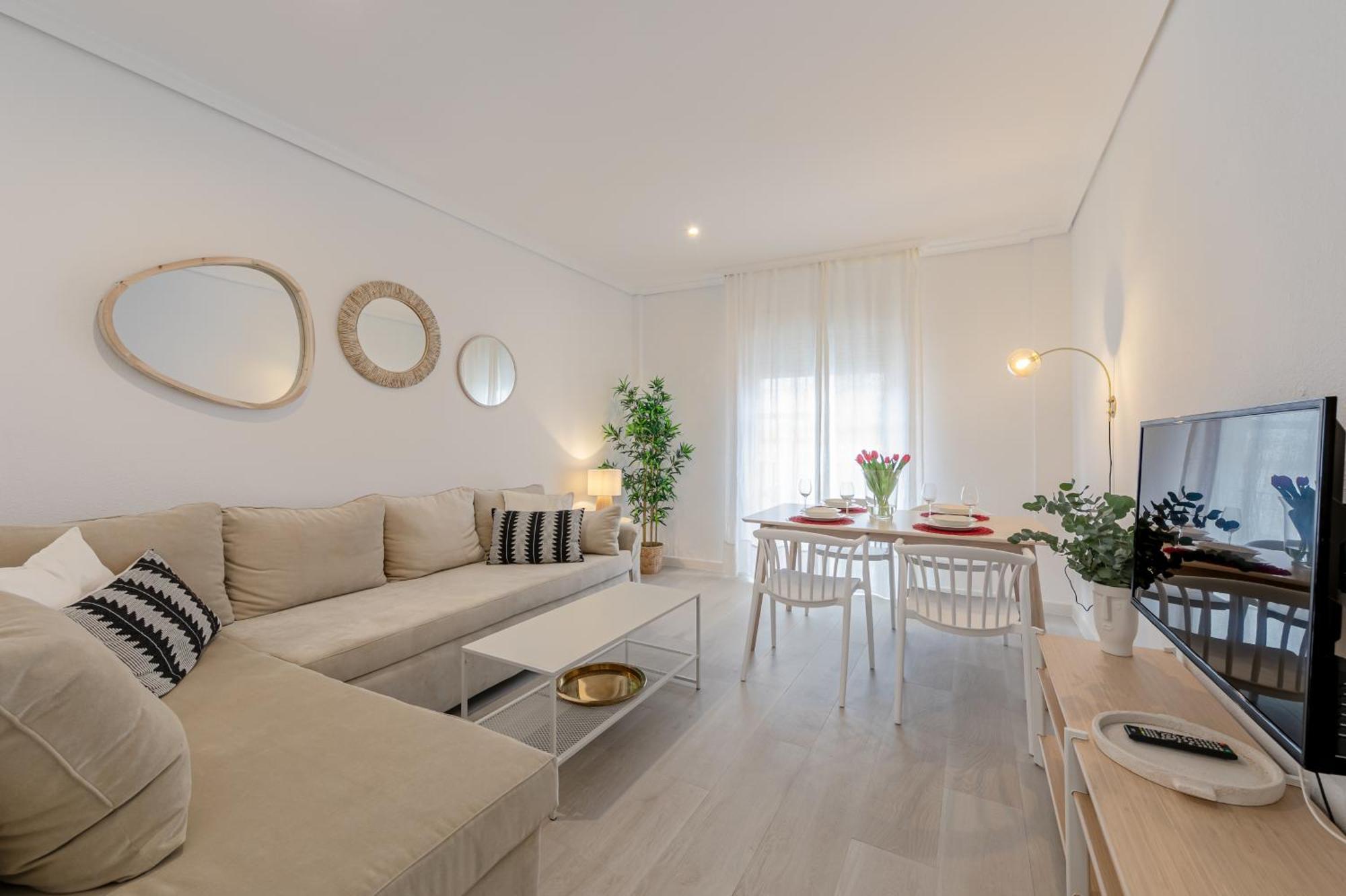 סביליה Isg Apartments Becquer Free Parking Inside The Building מראה חיצוני תמונה